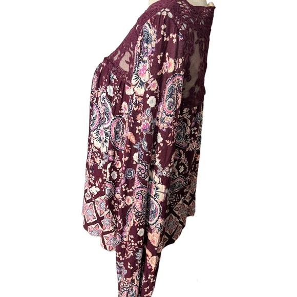 Floral blouse - Picture 2 of 4